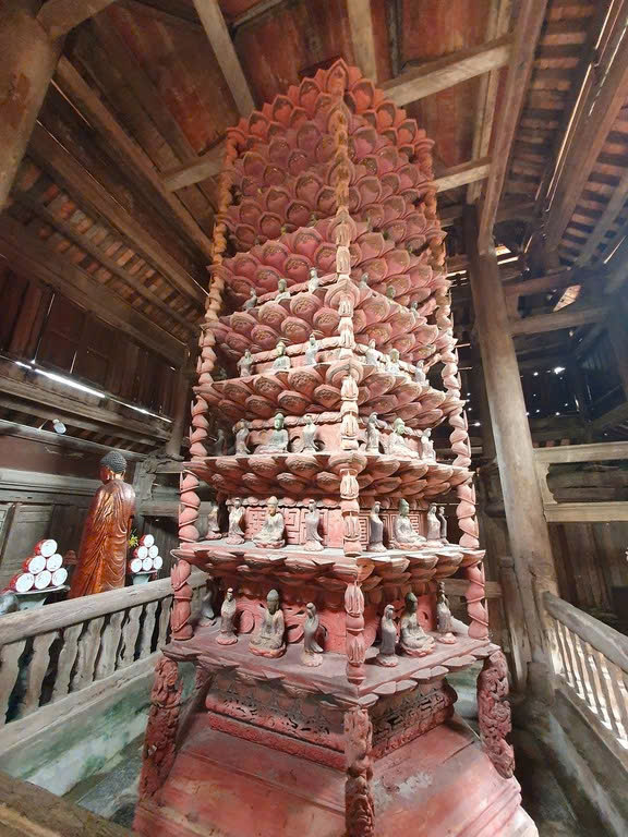 Cửu phẩm liên hoa chùa Giám