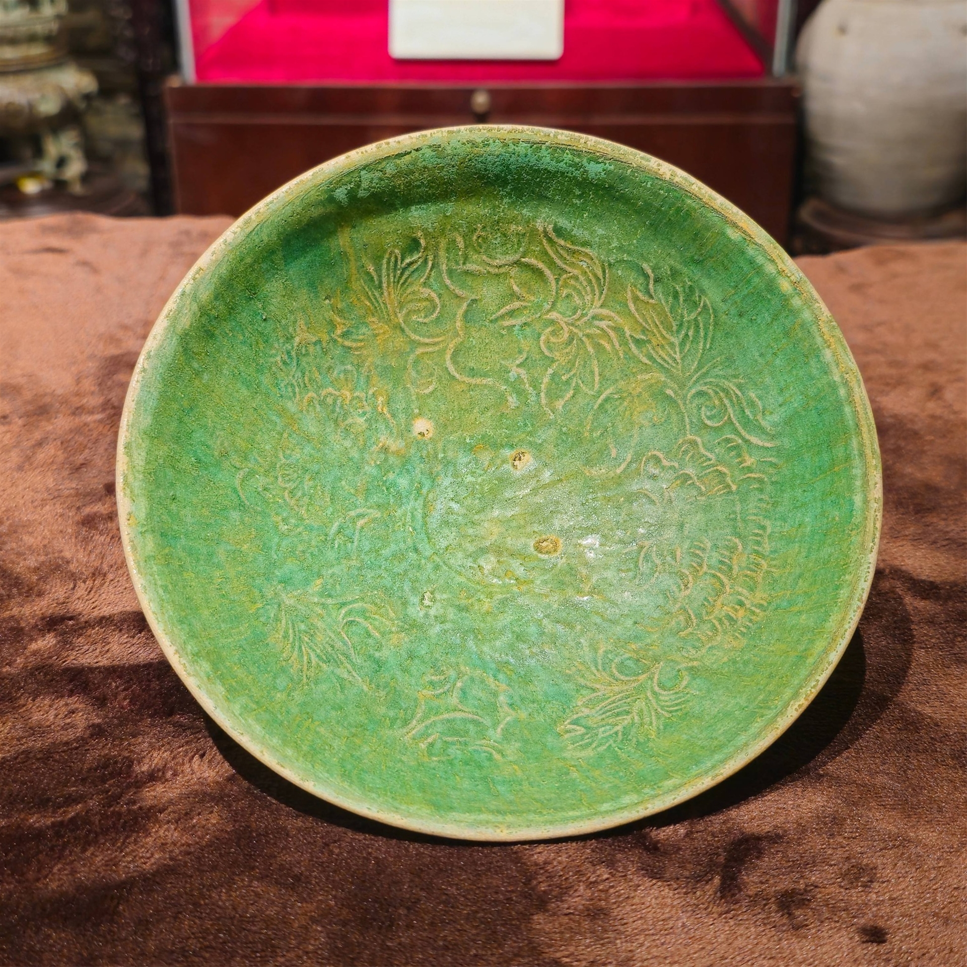 Đĩa Gốm Men Lục Độc Sắc