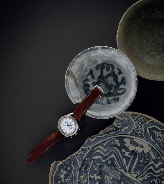 Sắp đặt đồ cổ: Mảnh vỡ và dấu ấn thời gian