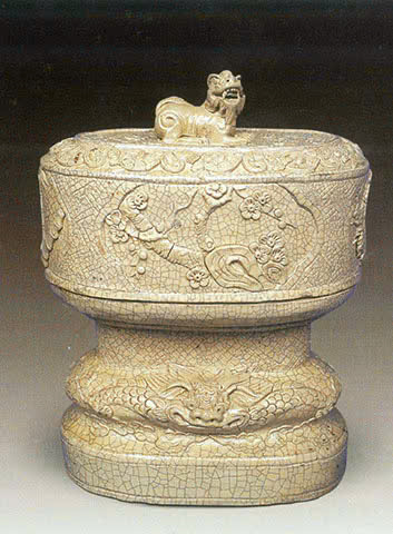 Gốm men rạn ngà