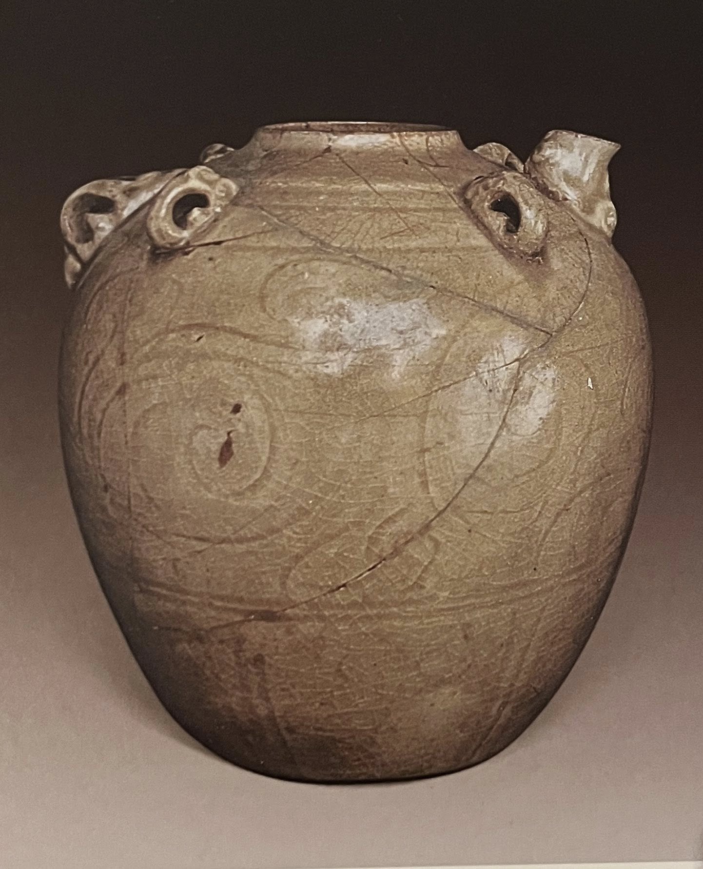 Gốm men ngọc độc sắc Việt Nam