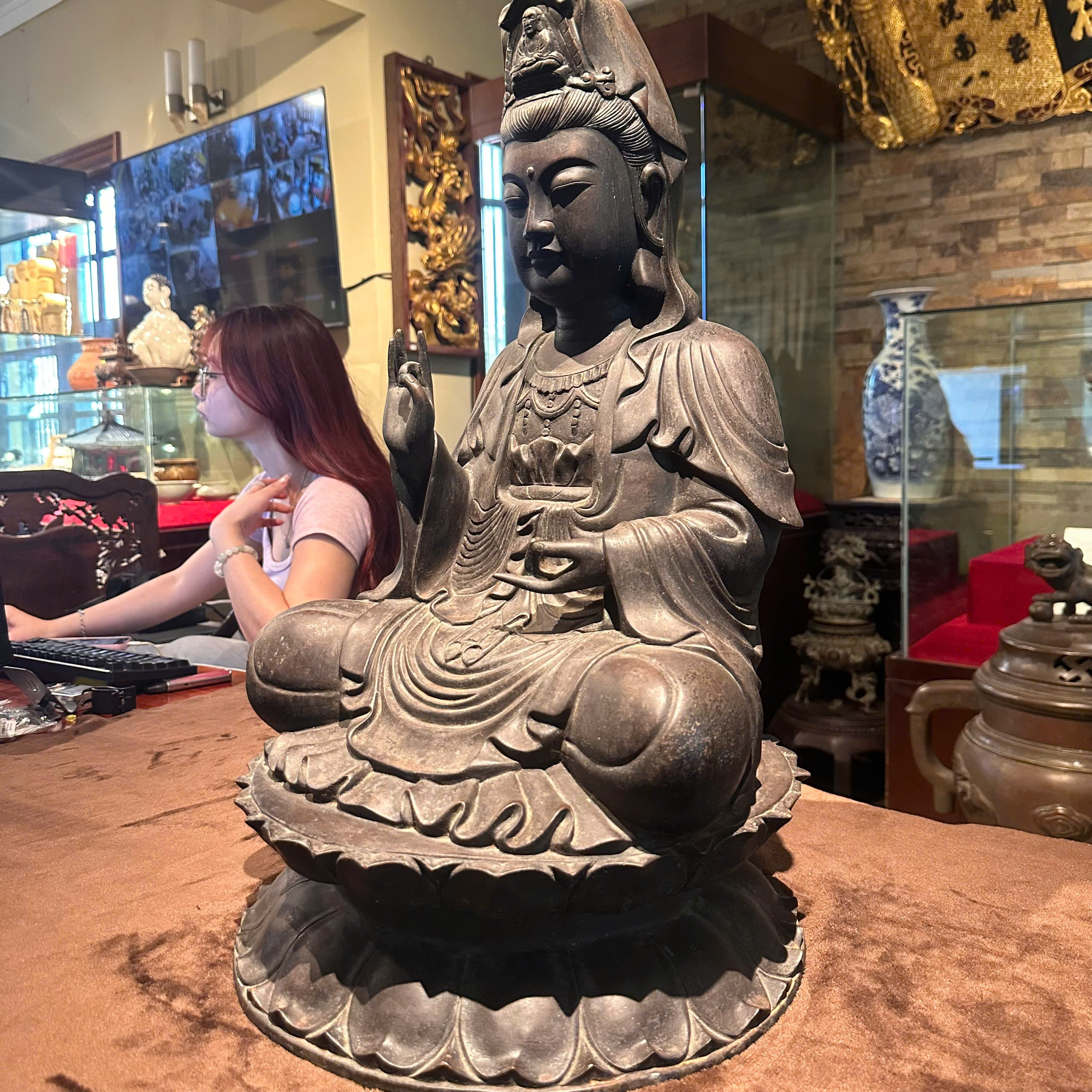 Quan  Thế Âm Bồ Tát