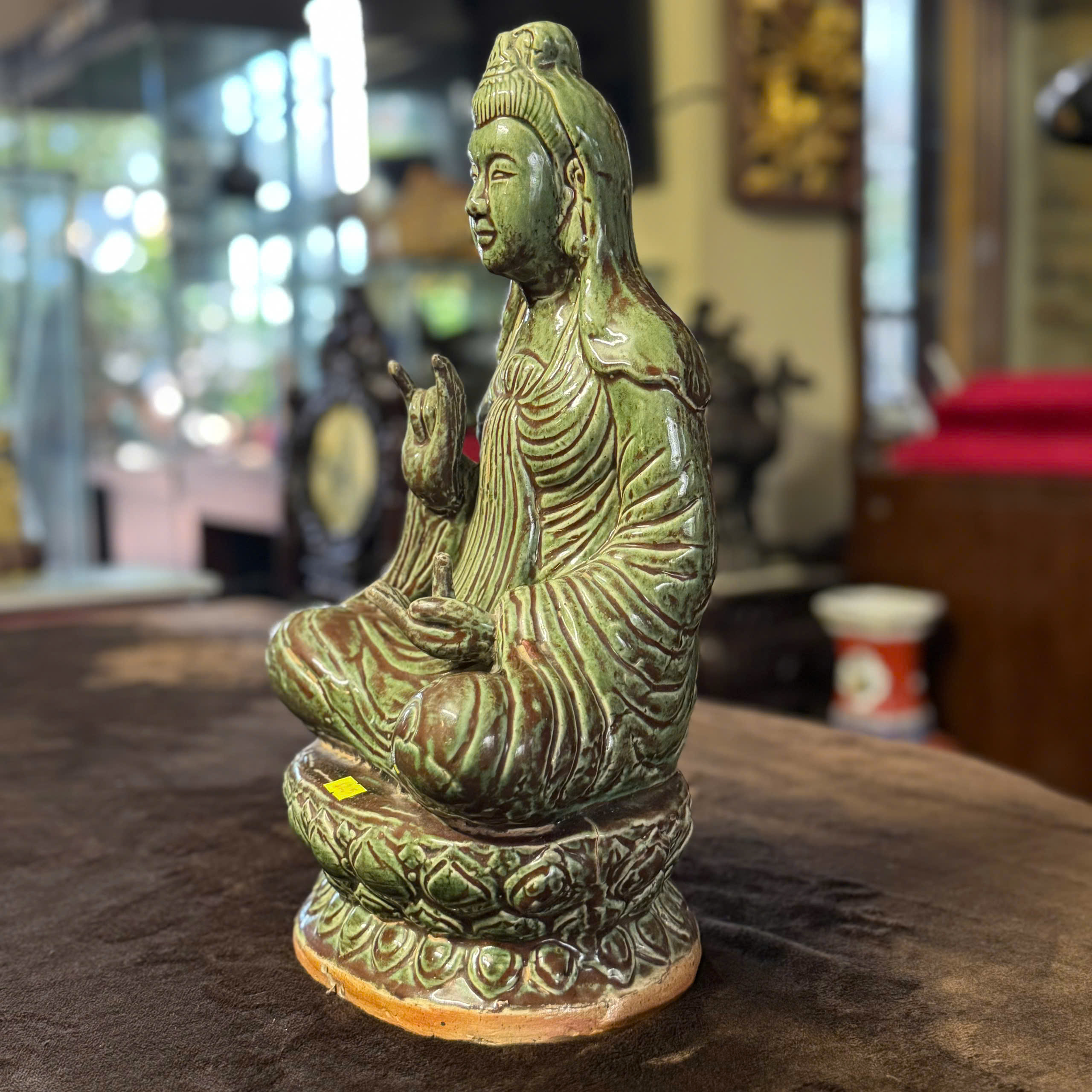 Quán Thế Âm men lục