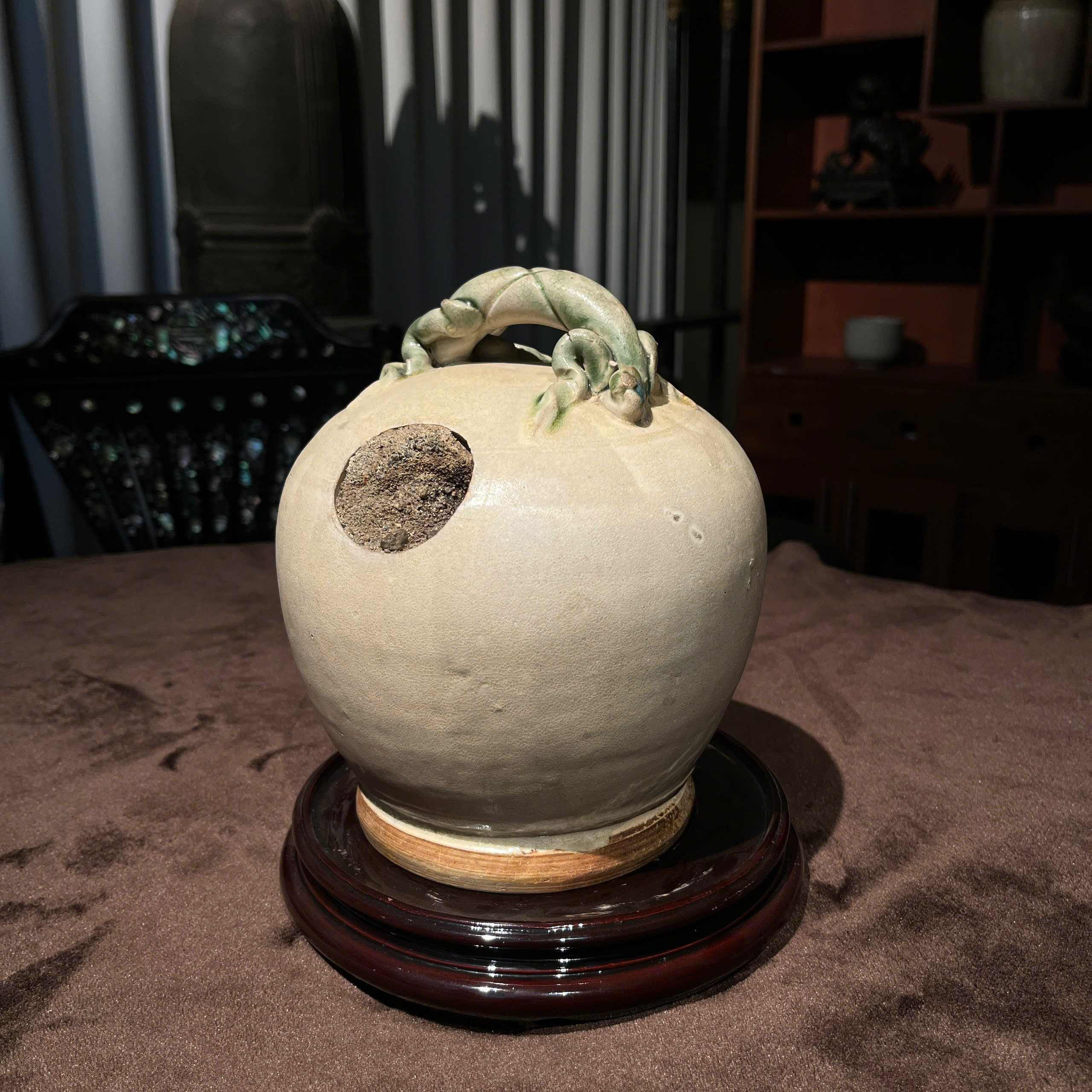 Bình vôi lục Lê thế kỷ XV-XVI cao 19cm