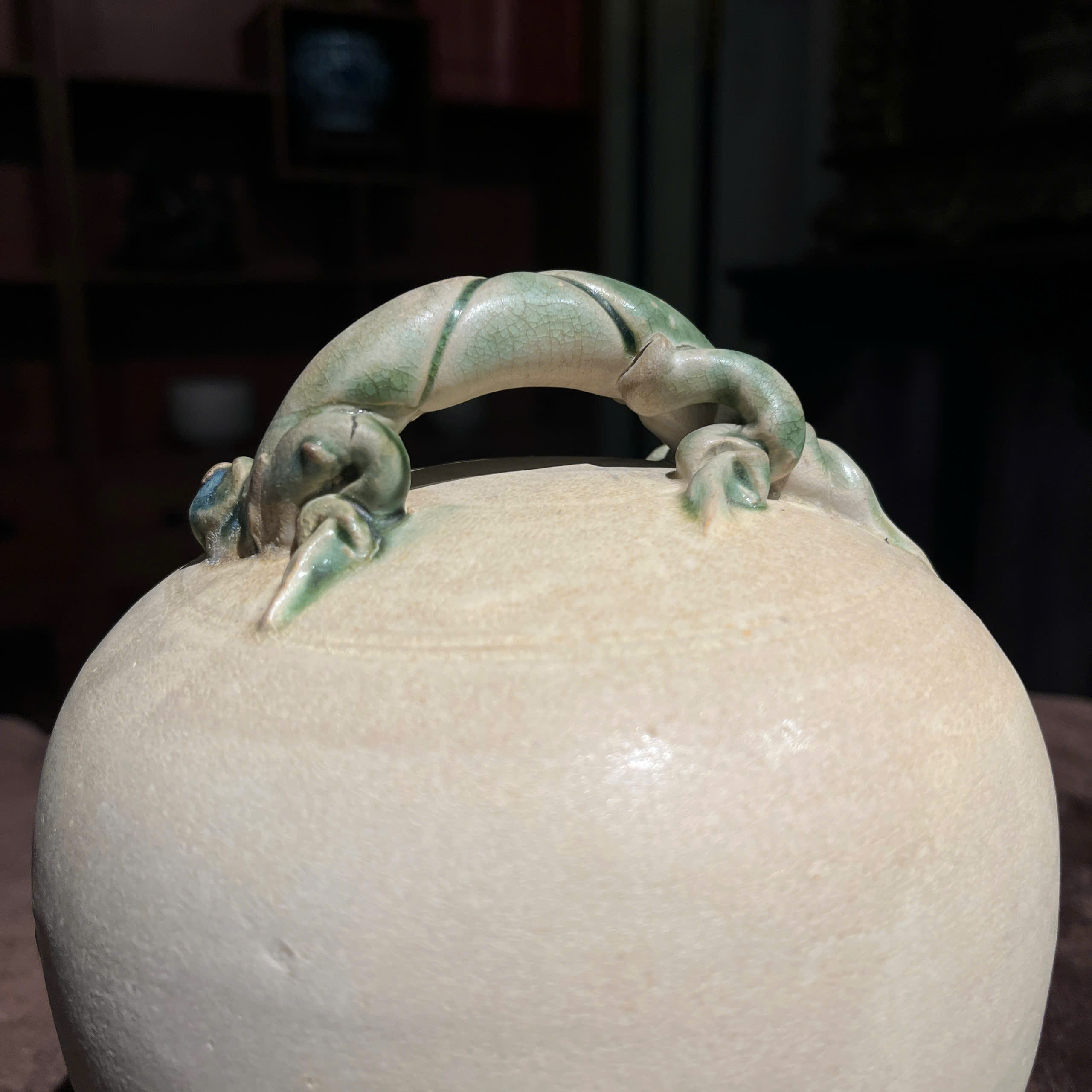 Bình vôi lục Lê thế kỷ XV-XVI cao 19cm