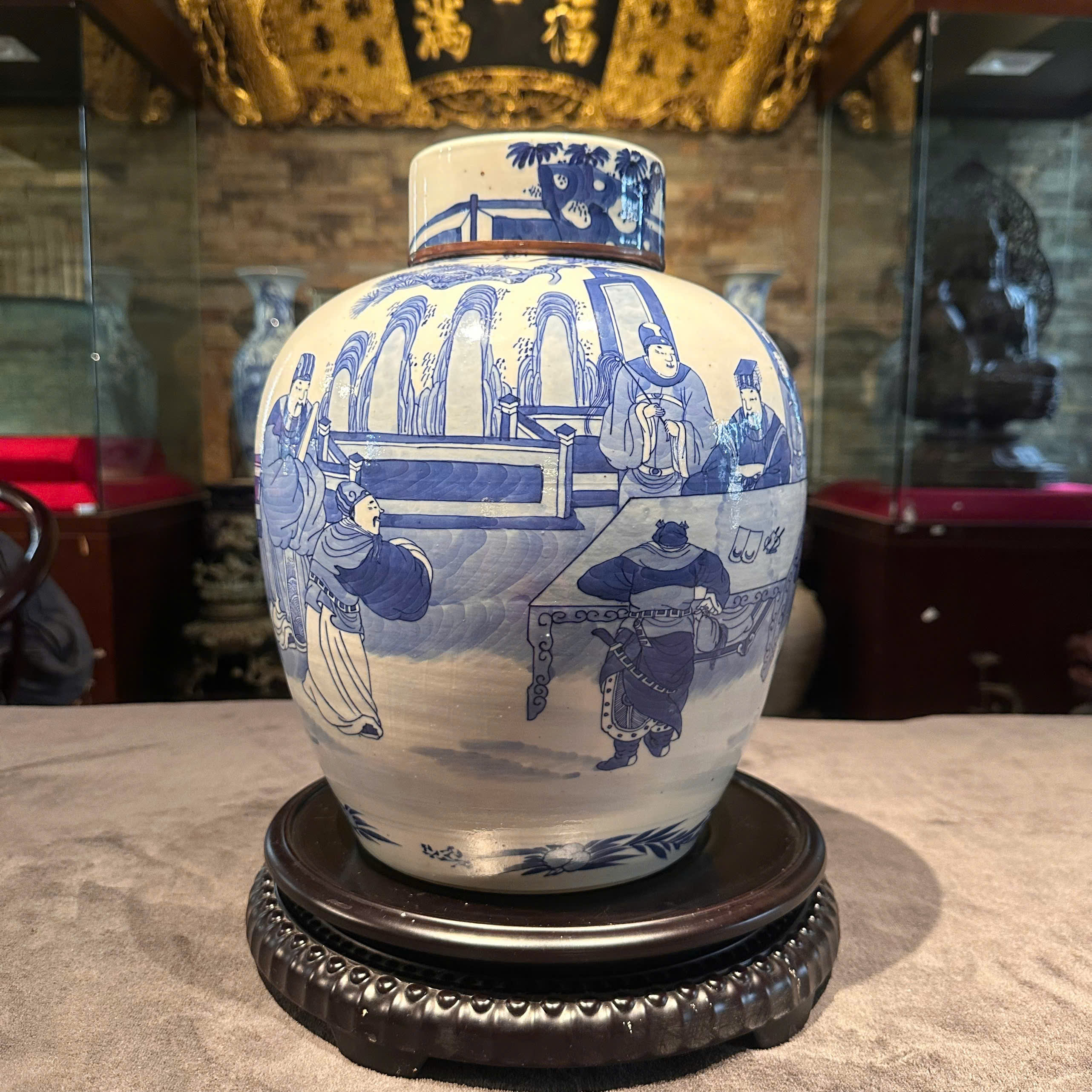 Chum sứ Thanh Hoa, men xanh lam, TK 19