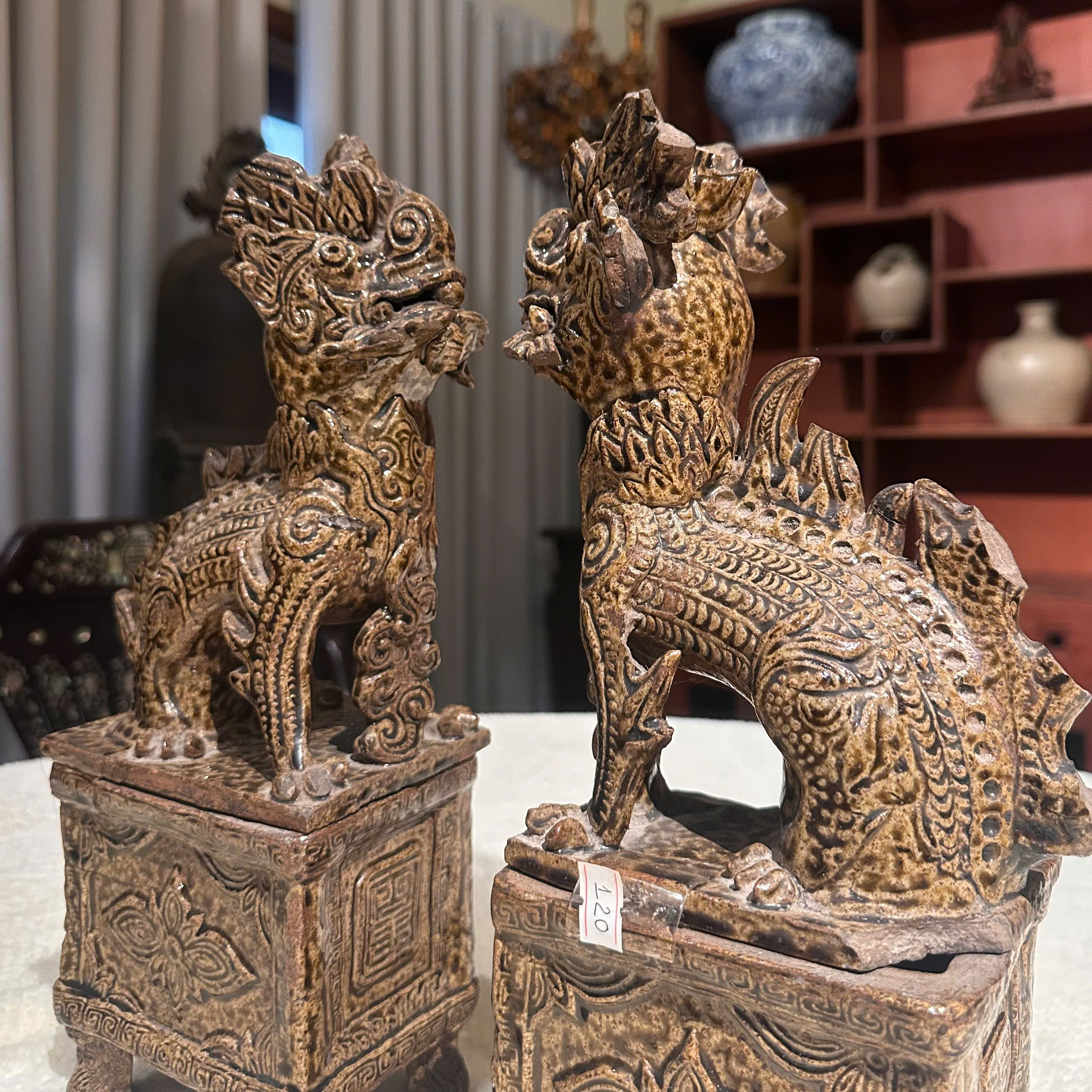 Lư xông trầm Nghê gốm Phù Lãng