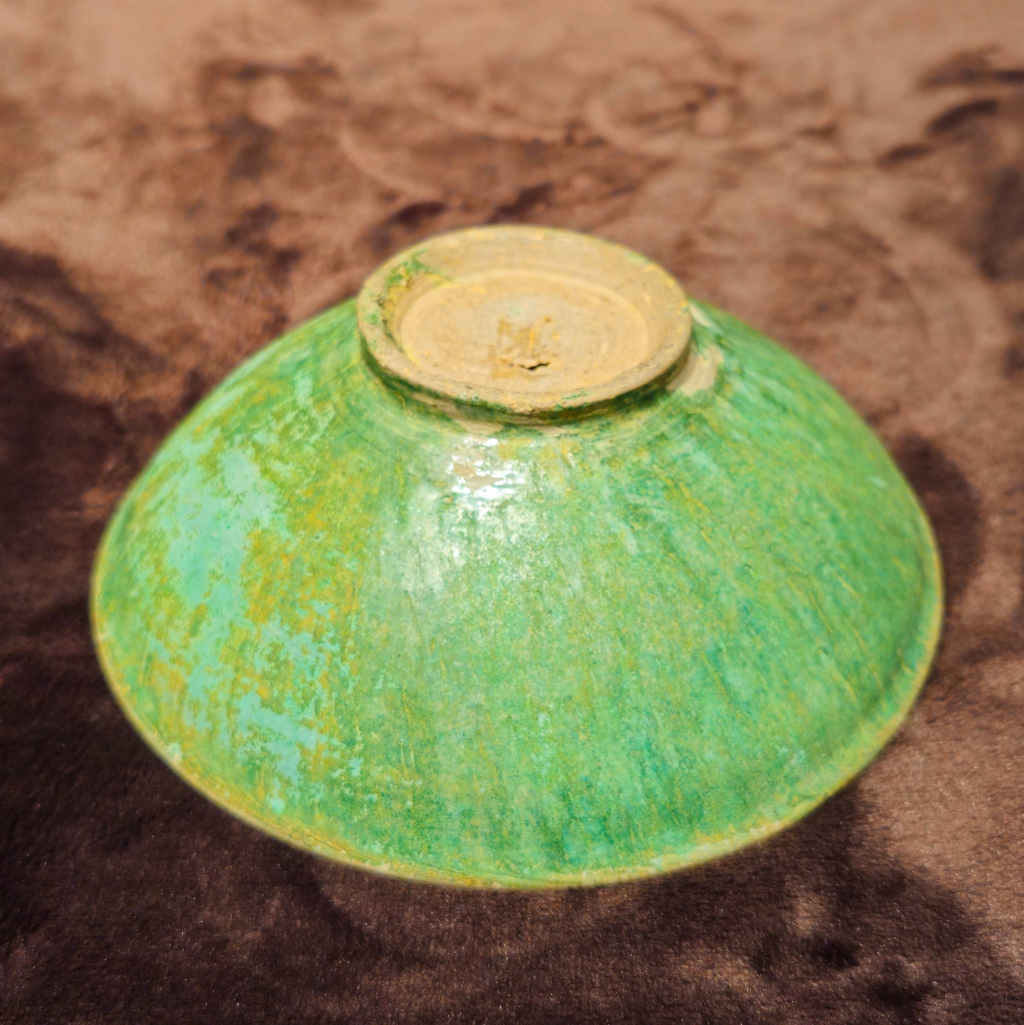 Đĩa Gốm Men Lục Độc Sắc