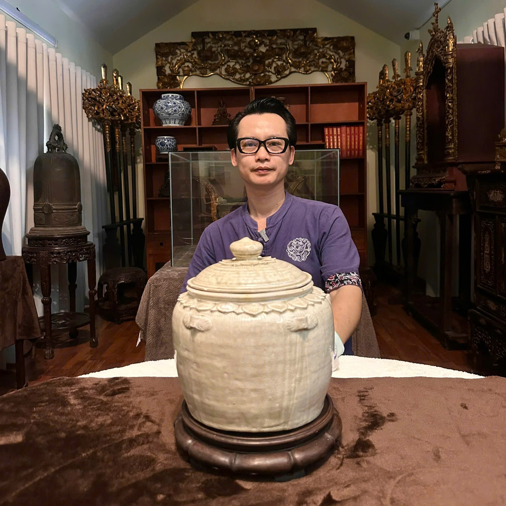 Liễn gốm cánh sen thời Trần quý vật 500 năm