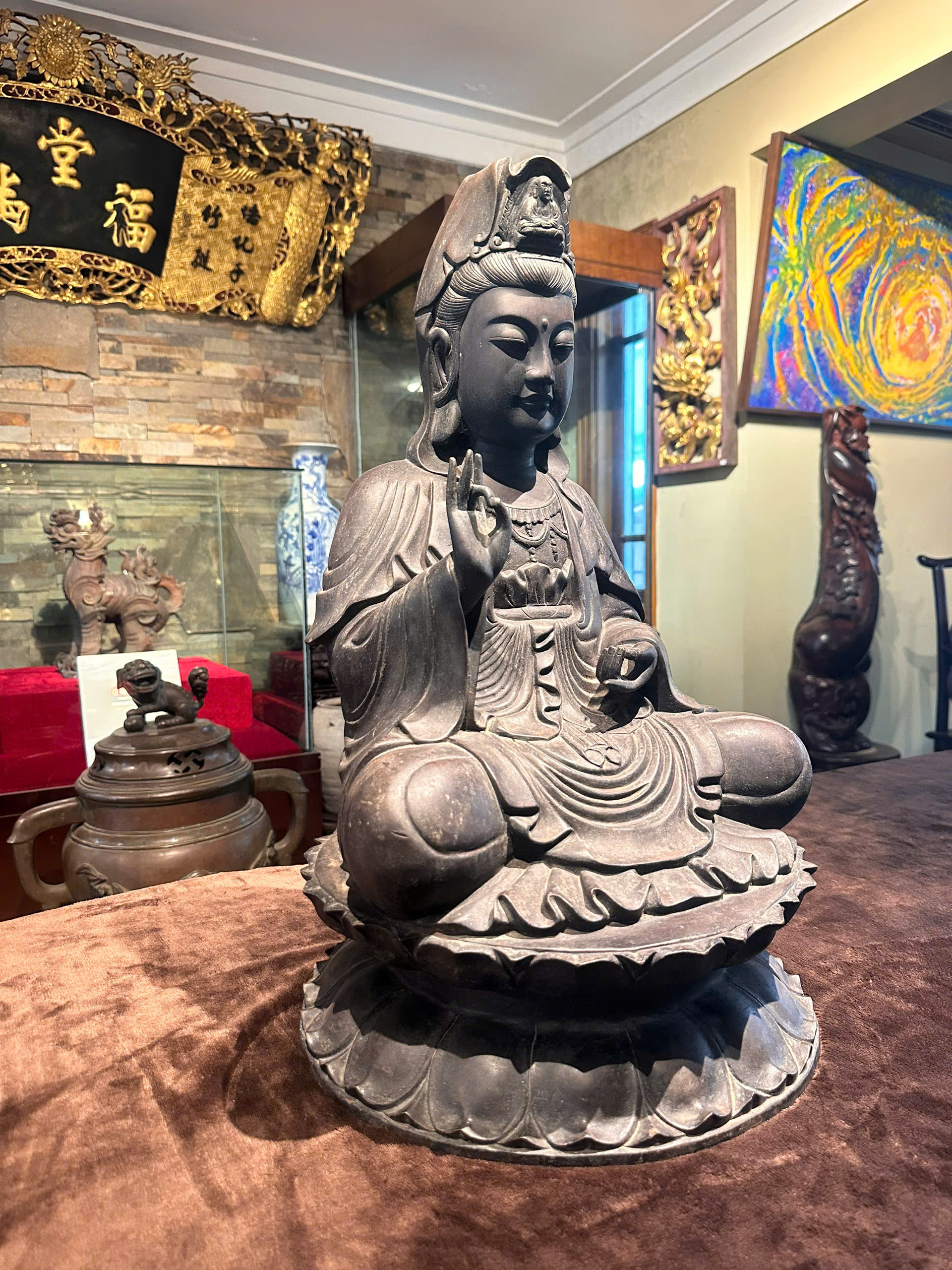 Quan  Thế Âm Bồ Tát